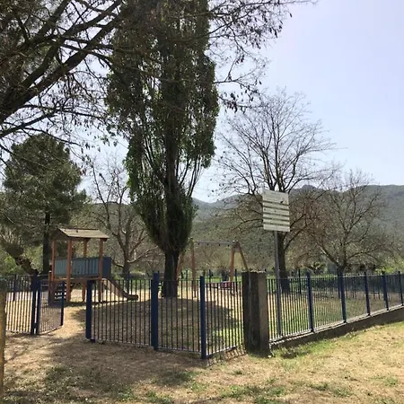 컨트리하우스 Poliani Village Poliána