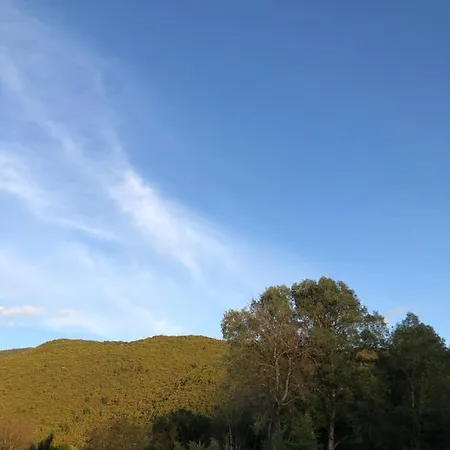 컨트리하우스 Poliani Village